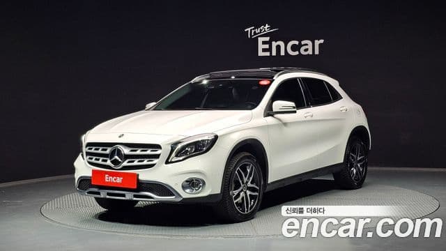 Mercedes-Benz GLA-Class 2019 — Şəkil 9/20