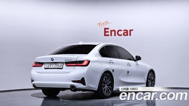 BMW 3 Series 2020 — ფოტო 2/20
