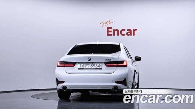 BMW 3 Series 2020 — ფოტო 4/20