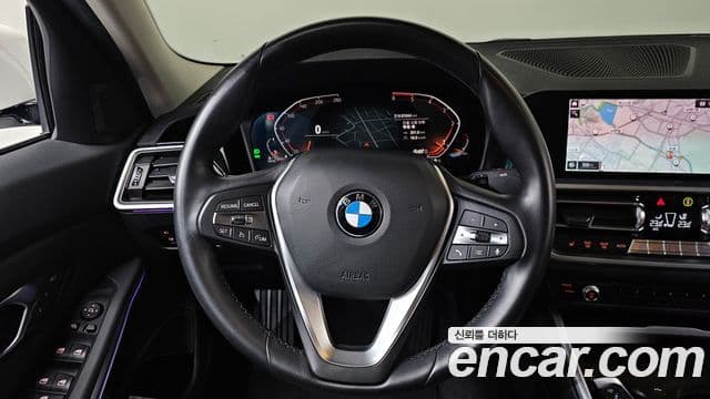 BMW 3 Series 2020 — ფოტო 13/20