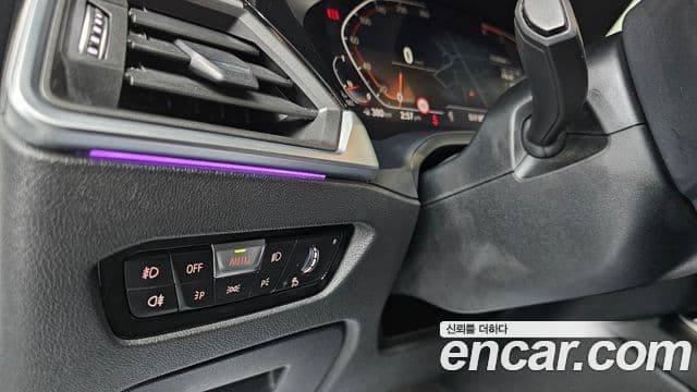 BMW 3 Series 2020 — ფოტო 14/20