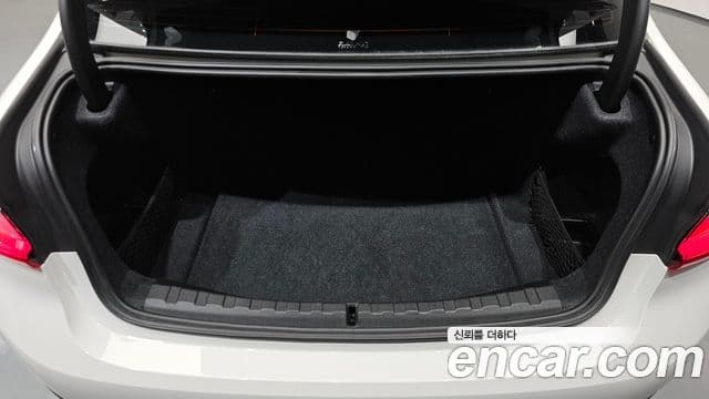 BMW 3 Series 2020 — ფოტო 20/20