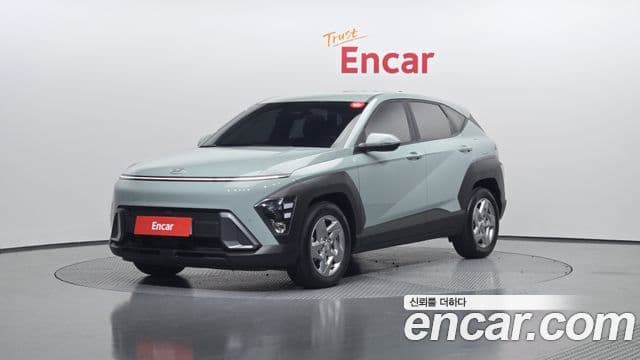 Hyundai Kona 2023 — Фото 1/20