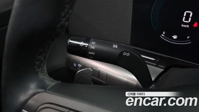Hyundai Kona 2023 — Фото 19/20