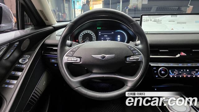 Genesis Electrified G80 2021 — ფოტო 13/20