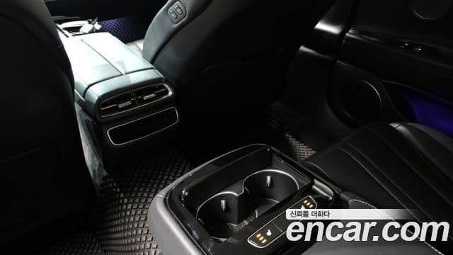 Genesis Electrified G80 2021 — ფოტო 19/20