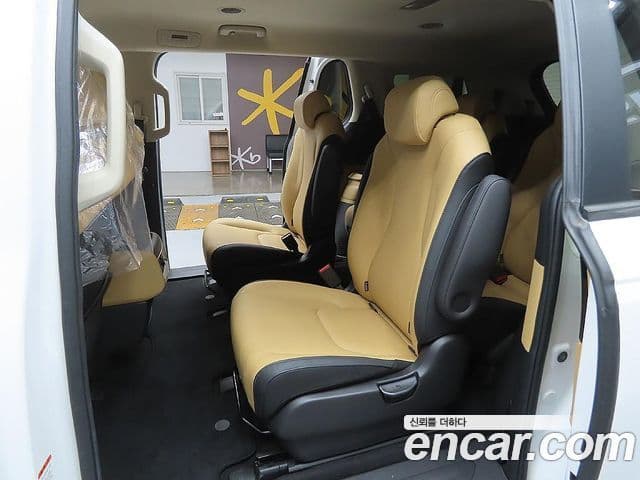 Kia Carnival 2021 — Şəkil 10/20
