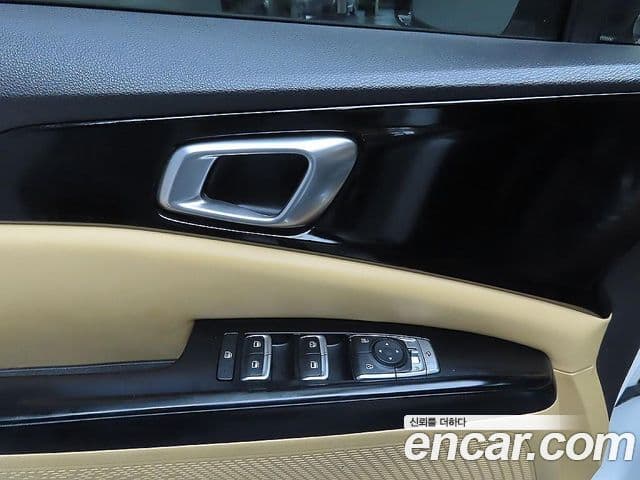 Kia Carnival 2021 — Şəkil 12/20