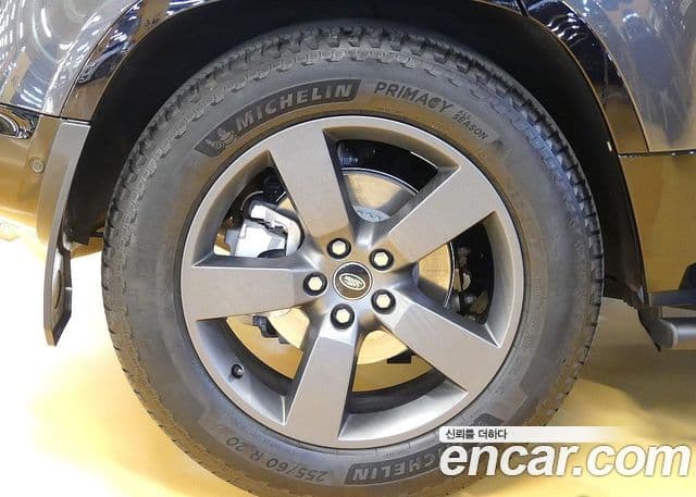 Land Rover Defender 2025 — ფოტო 5/20