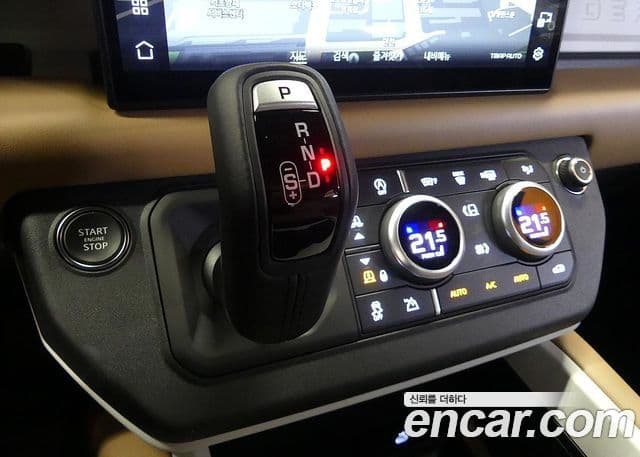 Land Rover Defender 2025 — ფოტო 9/20