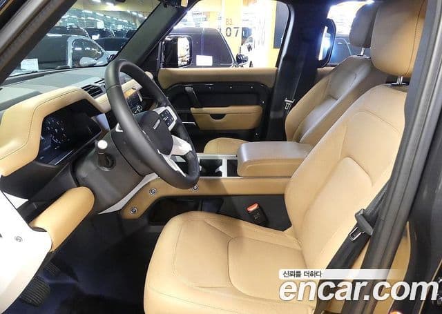 Land Rover Defender 2025 — ფოტო 10/20