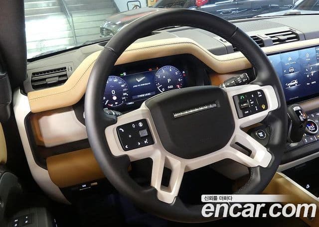 Land Rover Defender 2025 — фото 12 из 20