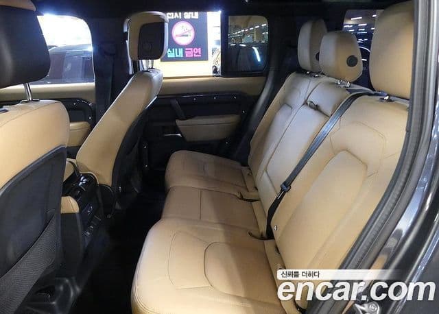 Land Rover Defender 2025 — ფოტო 17/20