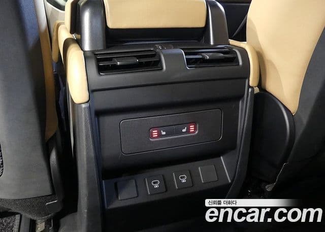 Land Rover Defender 2025 — ფოტო 18/20