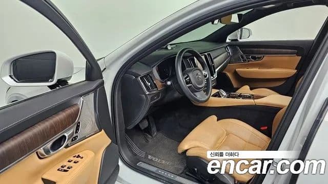 Volvo S90 2023 — Şəkil 9/18