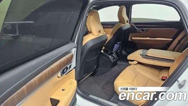 Volvo S90 2023 — Şəkil 10/18