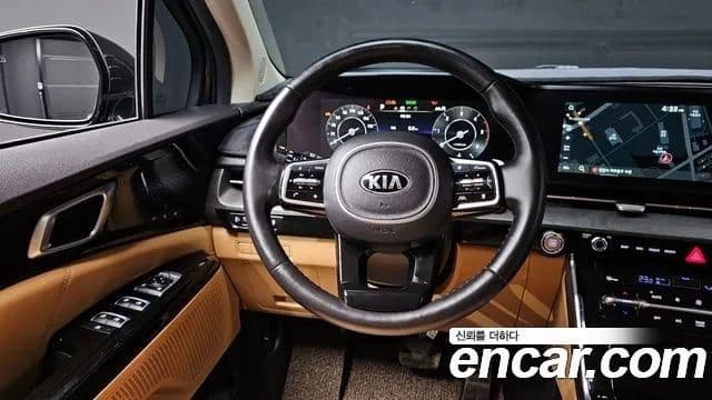 Kia Carnival 2021 — Фото 13/20