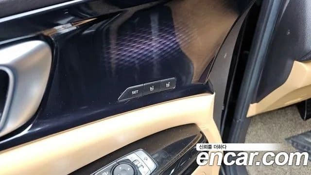 Kia Carnival 2021 — Фото 18/20