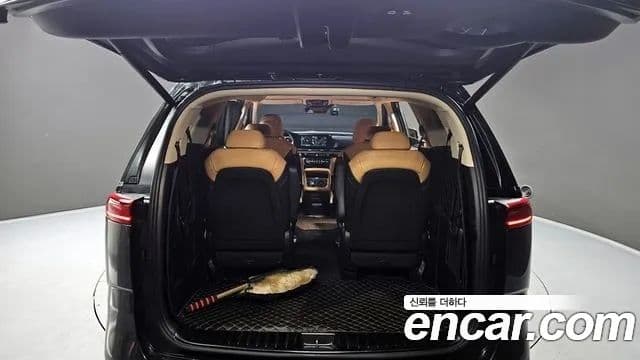 Kia Carnival 2021 — Фото 20/20