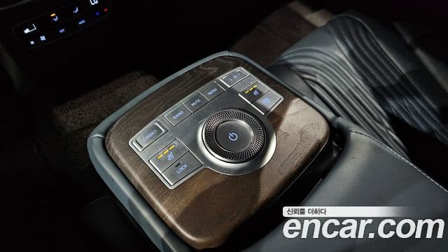 Genesis Electrified G80 2020 — Şəkil 17/20