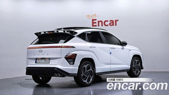 Hyundai Kona 2023 — ფოტო 2/20