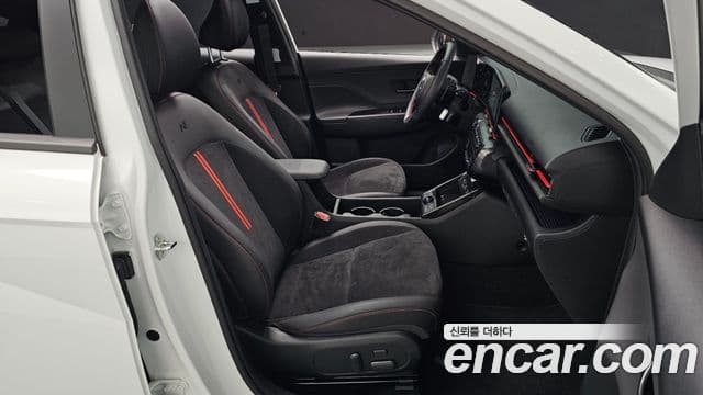 Hyundai Kona 2023 — ფოტო 10/20