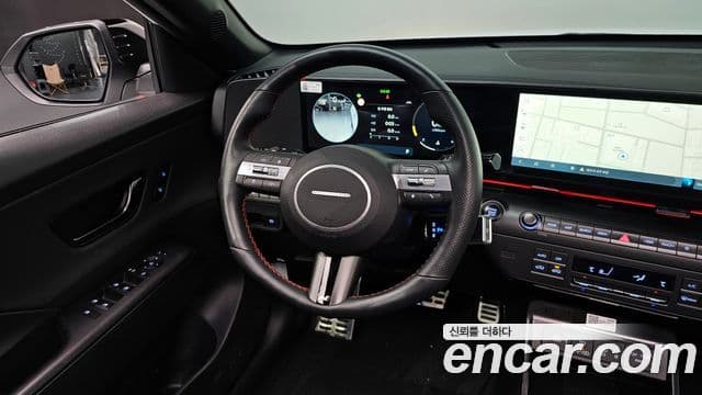 Hyundai Kona 2023 — ფოტო 13/20