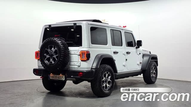 Jeep Wrangler 2021 — Фото 2/20