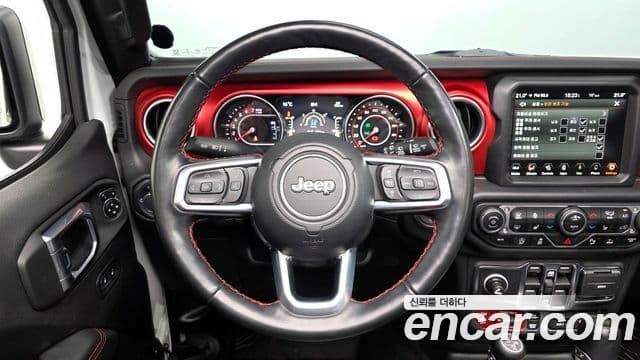 Jeep Wrangler 2021 — Фото 13/20