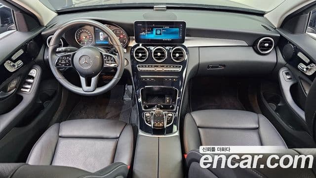 Mercedes-Benz C-Class 2019 — ფოტო 7/20