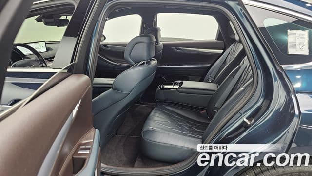 Genesis Electrified G80 2021 — ფოტო 13/20
