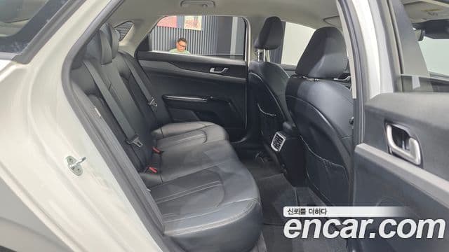 Kia K5 2021 — фото 12 из 20