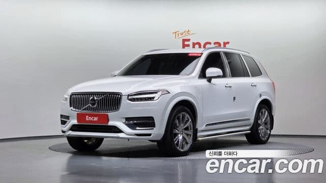 Volvo XC90 2020 — ფოტო 19/19