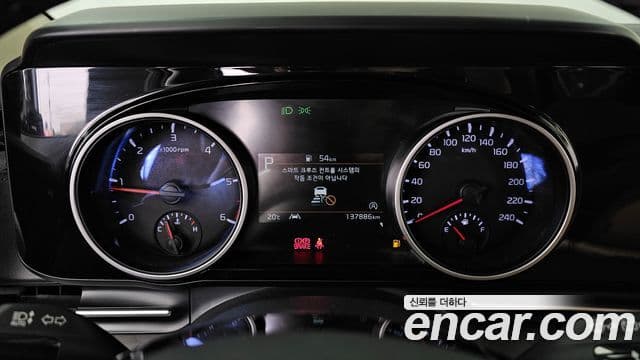 Kia Carnival 2020 — Şəkil 8/20
