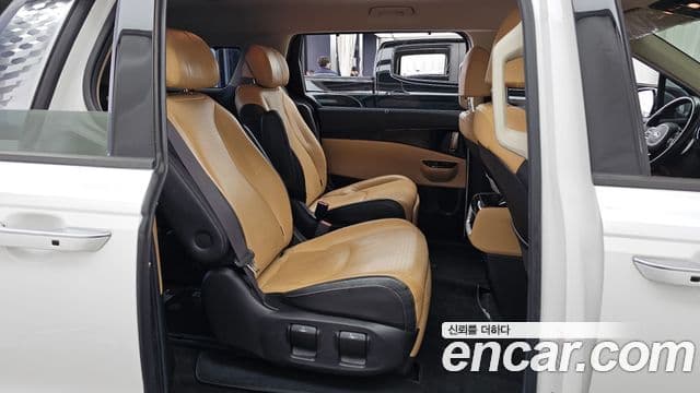 Kia Carnival 2020 — Şəkil 12/20