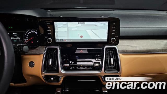 Kia Sorento 2022 — Şəkil 15/20