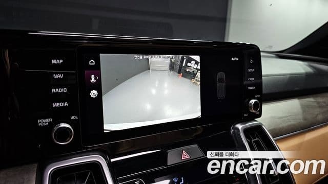 Kia Sorento 2022 — Şəkil 16/20