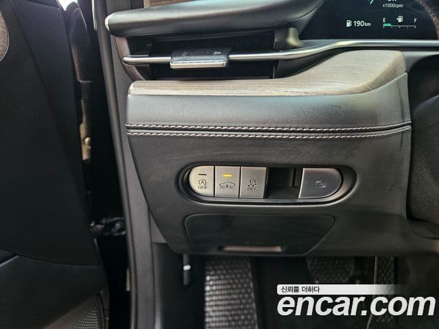 Genesis G90 2022 — ფოტო 15/20