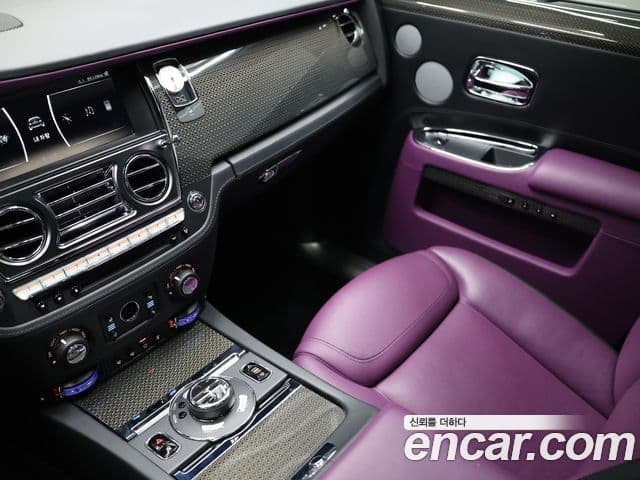 Rolls-Royce Ghost 2020 — ფოტო 18/20