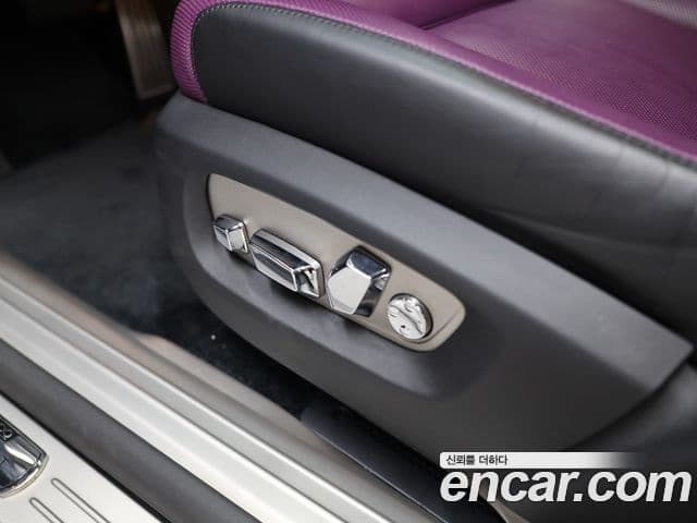 Rolls-Royce Ghost 2020 — ფოტო 15/20