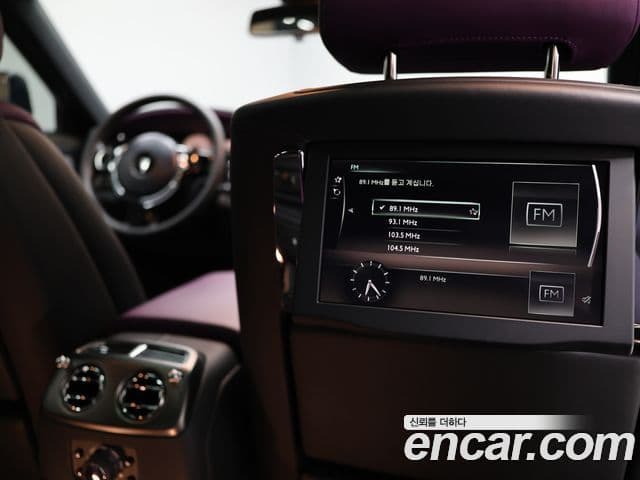 Rolls-Royce Ghost 2020 — ფოტო 8/20