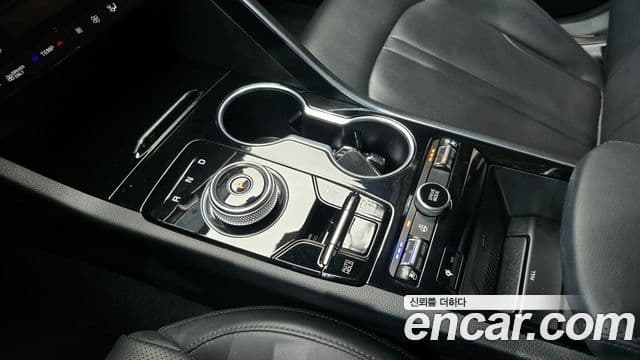 Kia K5 2021 — ფოტო 9/20