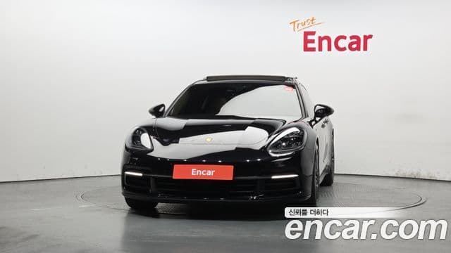 Porsche Panamera 2018 — ფოტო 2/20