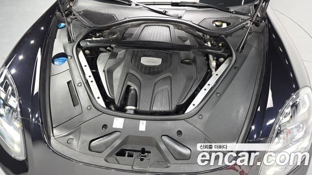 Porsche Panamera 2018 — ფოტო 5/20