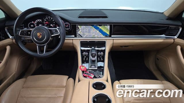 Porsche Panamera 2018 — ფოტო 9/20