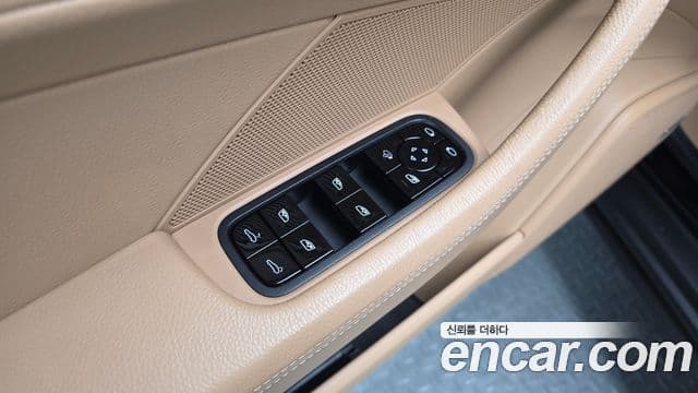 Porsche Panamera 2018 — Photo 8/30