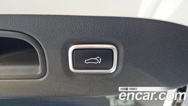Kia Stinger Meister 2023 — Photo 17/35