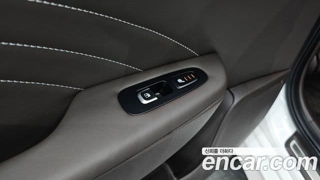Kia Stinger Meister 2023 — Photo 27/35