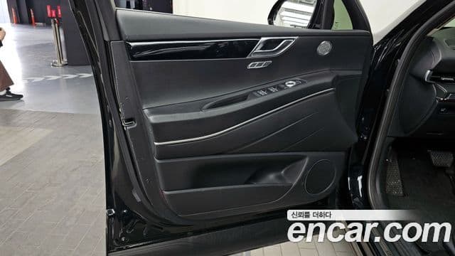 Genesis GV80 2021 — Photo 20/37