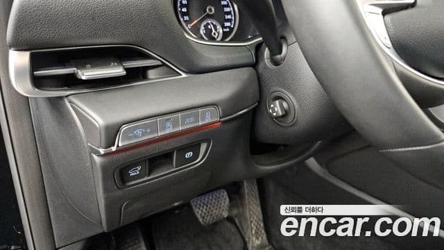 Genesis GV80 2021 — Photo 33/37
